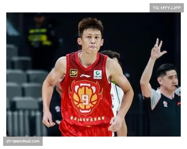 周鹏生涯三分命中数达1001个 位列历史第14位